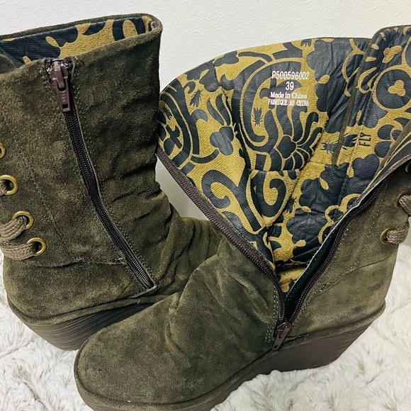 Fly London Yada Green Suede Wedge Boots Size 39 8-8.5 US Lace back Mid Calf - Picture 7 of 10